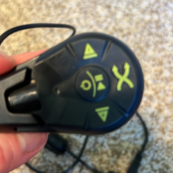 Finis underwater bone conduction headphones. - Picture 3 of 7